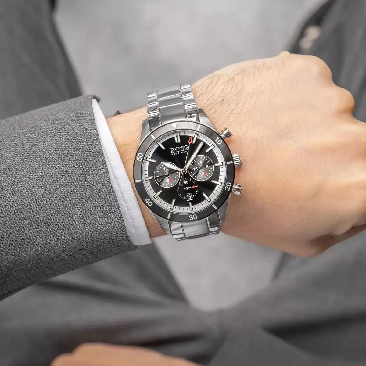 Hugo Boss Santiago Chronograph Black Dial Silver Stainless Steel Metal Bracelet Men’s Watch – 1513862